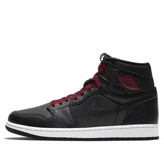 Air Jordan 1 Retro High OG 'Black Gym Red'  555088-060 Vintage Sportswear